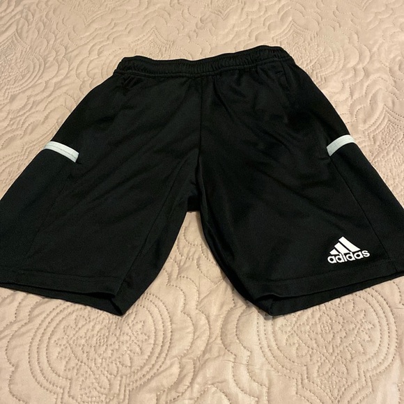 Adidas shorts - Picture 1 of 2